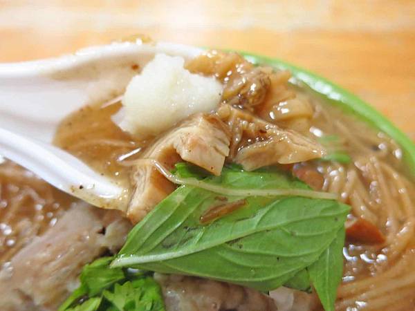 【淡水美食】麵線大王-滿滿配料的超豐富麵線