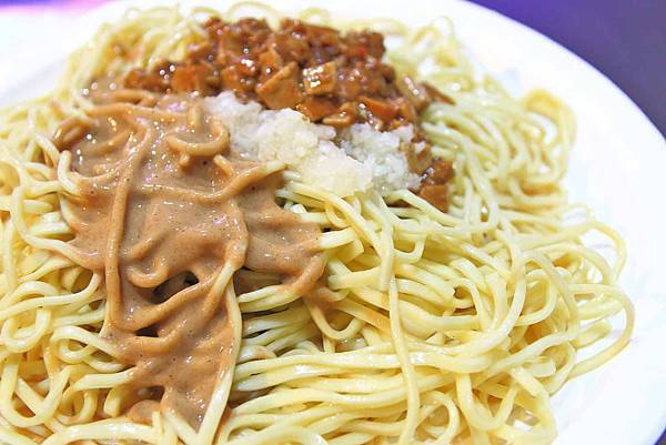 【板橋美食】老陳涼麵-每天只開四小時的宵夜美食