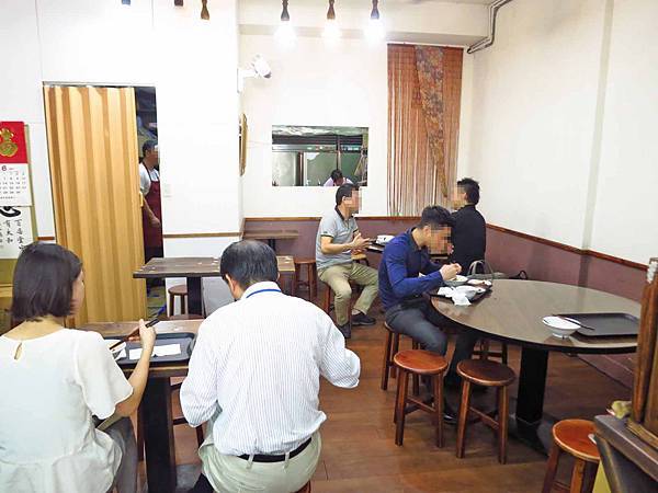 【台北美食】焢大王-入口即化軟綿綿的焢肉飯