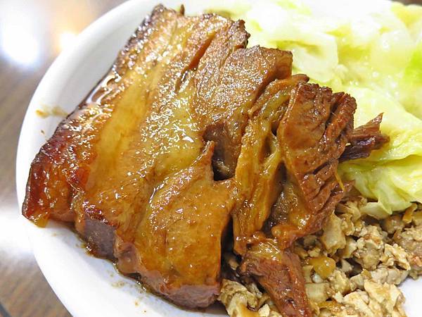 【台北美食】焢大王-入口即化軟綿綿的焢肉飯 【台北美食】焢大王-入口即化軟綿綿的焢肉飯