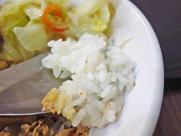 【台北美食】焢大王-入口即化軟綿綿的焢肉飯