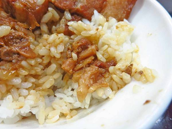 【板橋美食】巧園雞肉飯-使用肉塊做成的魯肉飯