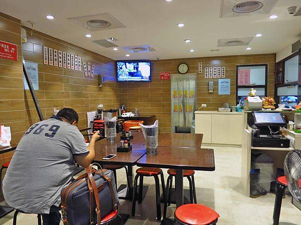 【台北美食】雅方福州魚丸店-市場裡的超人氣美食