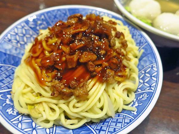 【台北美食】雅方福州魚丸店-市場裡的超人氣美食