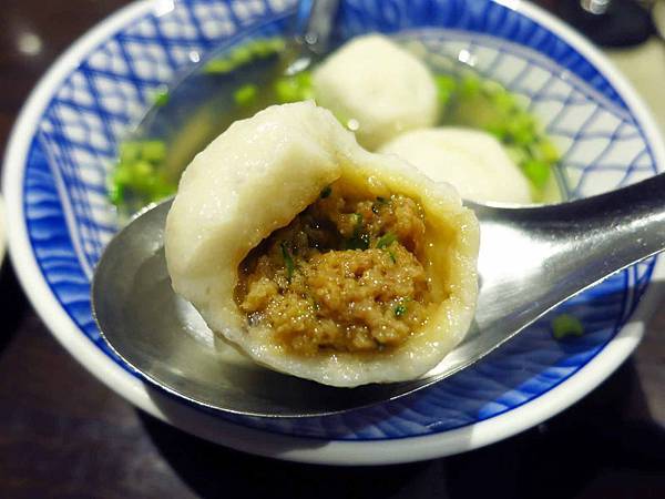 【台北美食】雅方福州魚丸店-市場裡的超人氣美食