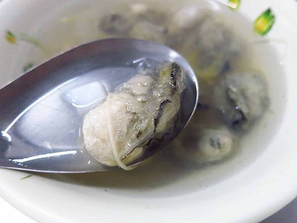 【三重美食】蚵四海小吃(原蚵仔煎大王)-在地人從小吃到大的蚵仔煎