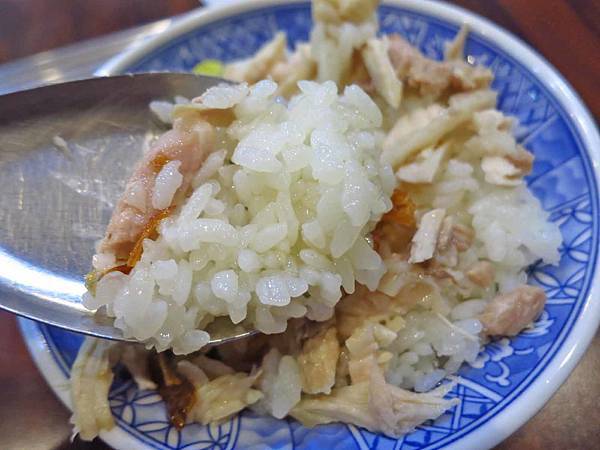 【板橋美食】肉羹林-帶有油蔥香的雞肉飯