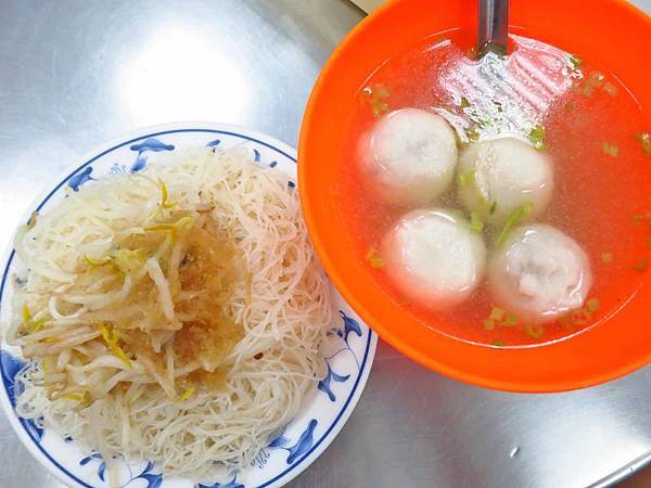 【台北美食】大龍峒魚丸-會爆湯汁的手工魚丸