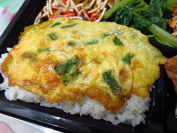 【新莊美食】昌隆街燒肉飯-55元的超便宜燒肉飯