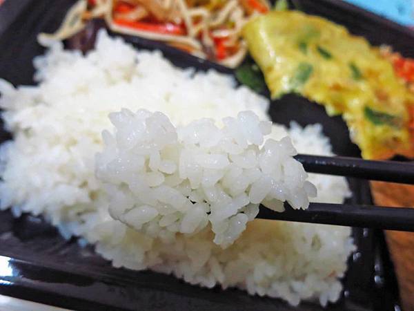 【新莊美食】昌隆街燒肉飯-55元的超便宜燒肉飯