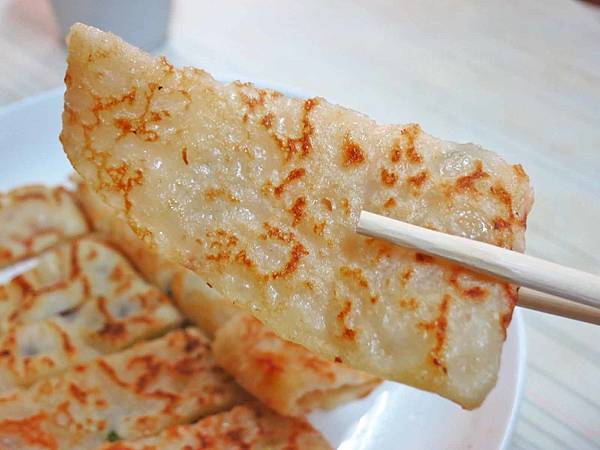 【台南美食】阿公阿婆蛋餅-粉漿做的超人氣排隊手工蛋餅美食