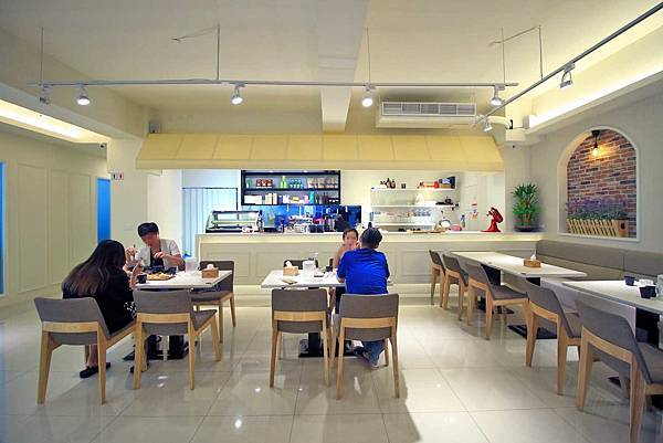 【彰化美食】五目坊茉莉館．茉莉公主的花園城堡-少女心大噴發的旋轉木馬餐廳