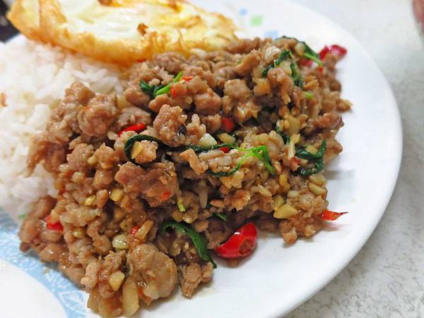 【新莊餐廳】化成路泰式料理-隱藏版泰國料理店，超大份量