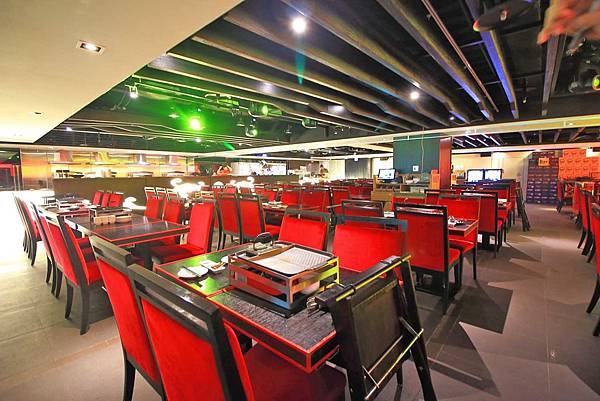 【台北餐廳】皇上吉饗極品唐風燒肉吃到飽-夜店風格般的厚切原肉吃到飽