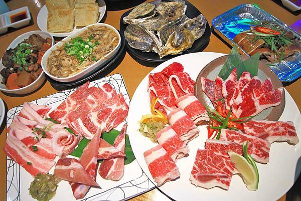 【台北餐廳】皇上吉饗極品唐風燒肉吃到飽-夜店風格般的厚切原肉吃到飽