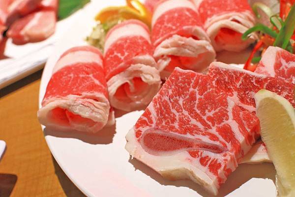 【台北餐廳】皇上吉饗極品唐風燒肉吃到飽-夜店風格般的厚切原肉吃到飽