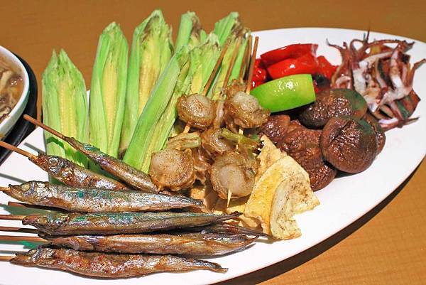 【台北餐廳】皇上吉饗極品唐風燒肉吃到飽-夜店風格般的厚切原肉吃到飽