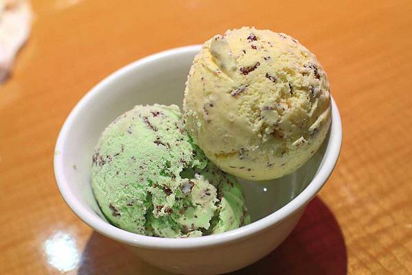 【台北餐廳】皇上吉饗極品唐風燒肉吃到飽-夜店風格般的厚切原肉吃到飽