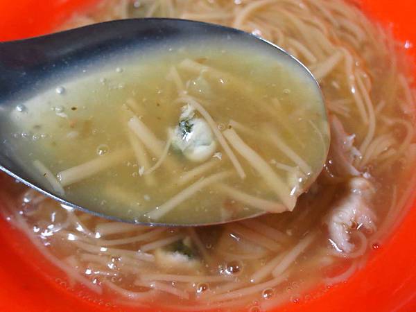 【板橋美食】板橋中山公園麵線-在地人爆推的巷弄美食