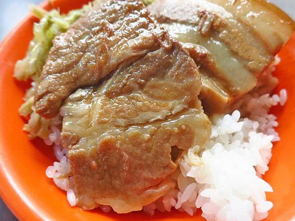 【台北美食】台北橋頭滷肉飯-美味的焢肉飯宵夜美食