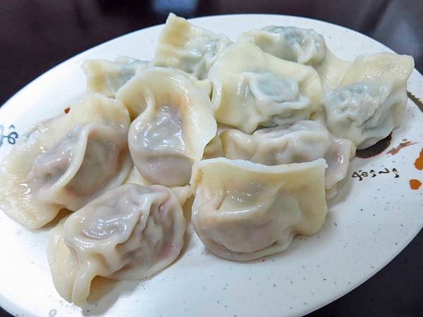 【蘆洲美食】畢家精緻山東水餃-超過十種不同口味的爆漿水餃