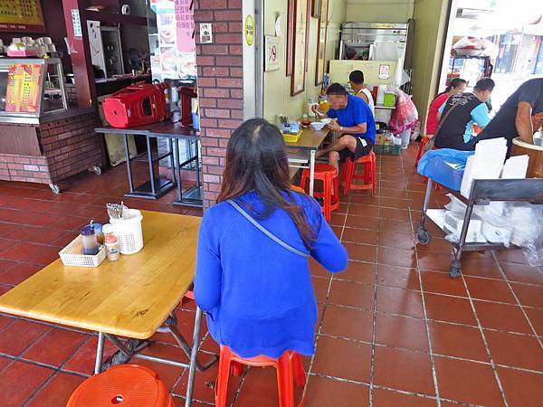 【台南美食】阿興虱目魚-只有在這才能吃到的美味蒜香飯