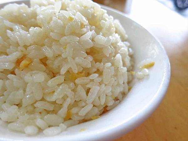 【台南美食】阿興虱目魚-只有在這才能吃到的美味蒜香飯