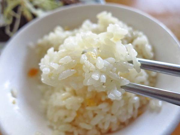 【台南美食】阿興虱目魚-只有在這才能吃到的美味蒜香飯