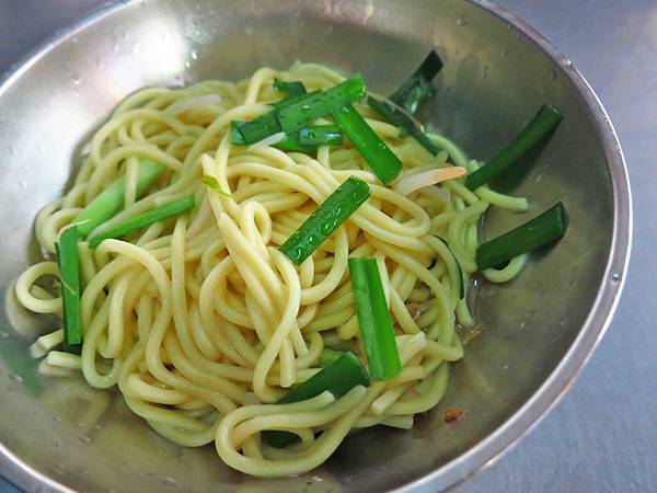 【新莊美食】福壽街無名米苔目-湯頭鮮甜不顯眼的小吃店