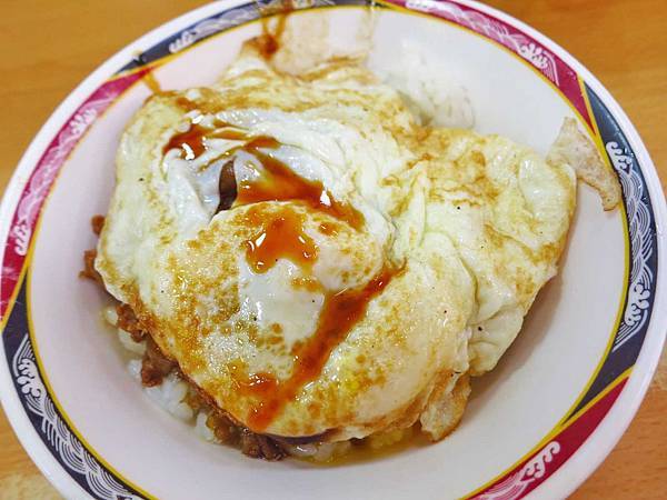 【台北美食】天天利美食坊-西門町CP值最高的銅板美食 【台北美食】天天利美食坊-西門町CP值最高的銅板美食