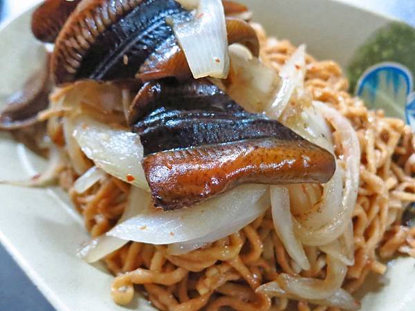 【台南美食】德興鱔魚意麵-酸酸甜甜好吃的鱔魚意麵