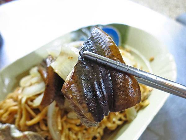 【台南美食】德興鱔魚意麵-酸酸甜甜好吃的鱔魚意麵
