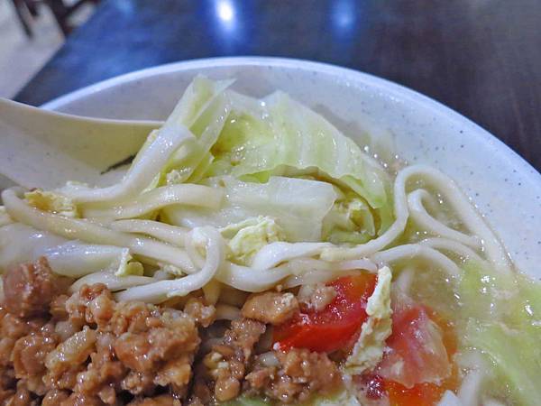 【台北美食】龍記搶鍋麵-巷弄裡的超人氣麵店