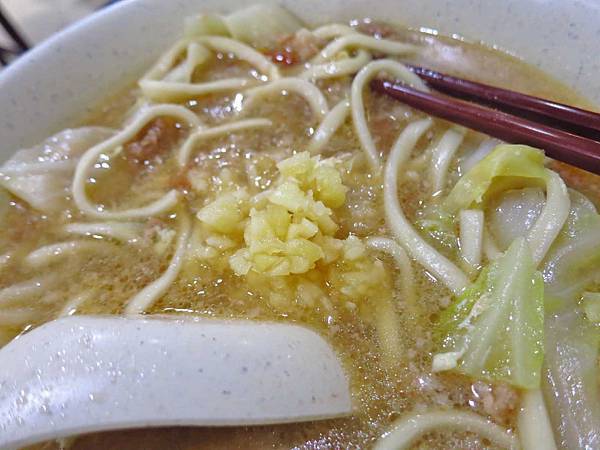 【台北美食】龍記搶鍋麵-巷弄裡的超人氣麵店