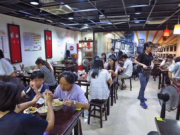 【台北美食】龍記搶鍋麵-巷弄裡的超人氣麵店