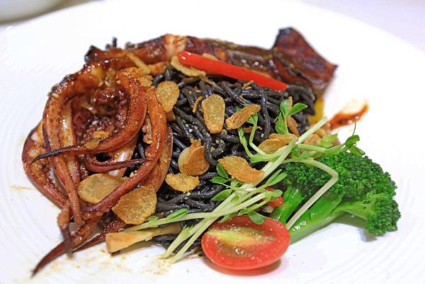 【新莊餐廳】MS.YE LU 義式廚房-一鍋一燒義式料理獨創新吃法