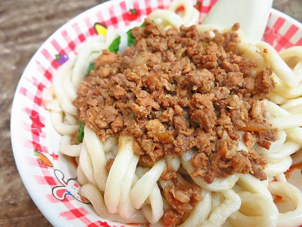 【台北美食】元之寶拉麵-隱藏在西門町巷弄裡的美食小吃