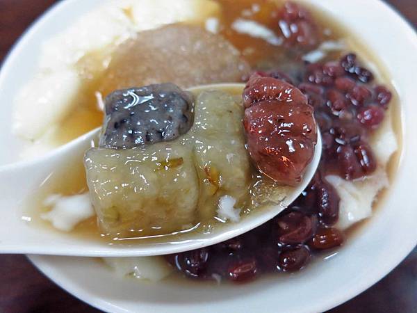 【台北美食】延三夜市豆花嫂-香濃美味的豆花 【台北美食】延三夜市豆花嫂-香濃美味的豆花