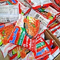 【異國食品展特賣會１０元起！】現場高達１００種以上的異國泡麵、飲料、餅乾、酒類等商品，通通任你挑任你選，還有3M專利涼衣感、知名品牌運動鞋大特價，許願聯合特賣會，數量有限要買要快～！