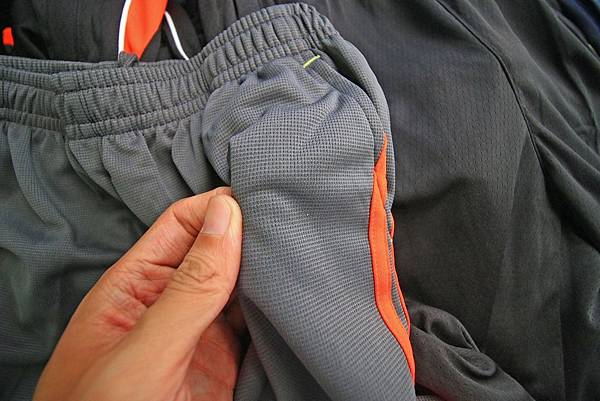 【異國食品展特賣會１０元起！】現場高達１００種以上的異國泡麵、飲料、餅乾、酒類等商品，通通任你挑任你選，還有3M專利涼衣感、知名品牌運動鞋大特價，許願聯合特賣會，數量有限要買要快～！