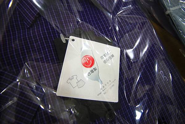 【異國食品展特賣會１０元起！】現場高達１００種以上的異國泡麵、飲料、餅乾、酒類等商品，通通任你挑任你選，還有3M專利涼衣感、知名品牌運動鞋大特價，許願聯合特賣會，數量有限要買要快～！