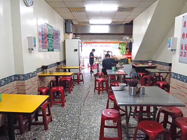 【板橋美食】媽祖廟邊魷魚羹-美味又便宜20元魯肉飯