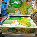 【異國食品展特賣會】超過１００種以上的異國泡麵、飲料、餅乾、酒類，還有3M專利男女涼衣感、知名品牌運動鞋大特價，許願聯合特賣會，數量有限要買要快～！