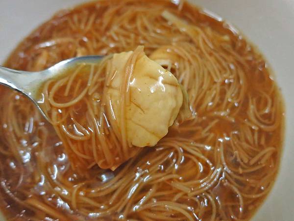 【蘆洲美食】民族路無名宵夜-開到凌晨的宵夜麵線 【蘆洲美食】民族路無名宵夜-開到凌晨的宵夜麵線