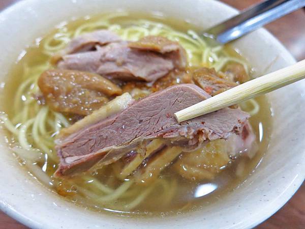 【台北美食】千暉鵝肉店-巷弄裡的美味煙燻鵝肉麵 【台北美食】千暉鵝肉店-巷弄裡的美味煙燻鵝肉麵