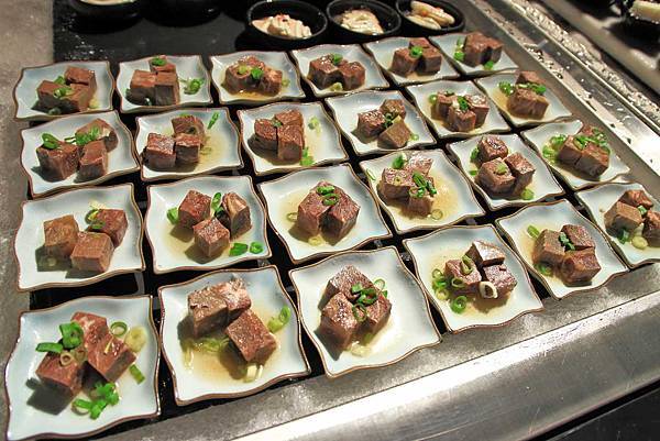 【新竹美食】香港香港新生活飲茶-首創手搖特飲與港式料理吃到飽