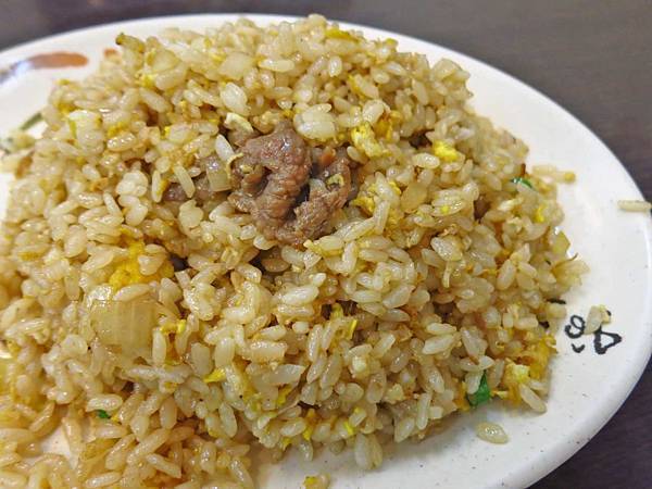 【板橋美食】隆炒飯大王-需等半小時以上才能吃到的超美味炒飯
