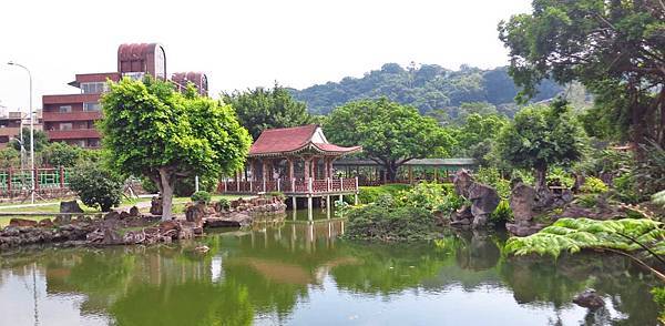 【台北旅遊】雙溪公園-2017大王蓮奇幻漂浮