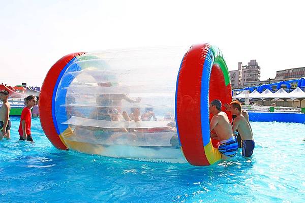 【台北旅遊】2017新月水道節-新月橋超長滑水道