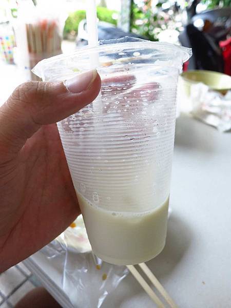 【台北美食】芝山豆漿店-喝了令人難忘的焦香味豆漿